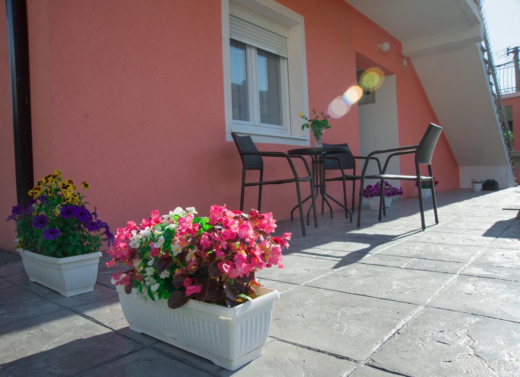 Apartments Tila Требинье Экстерьер фото