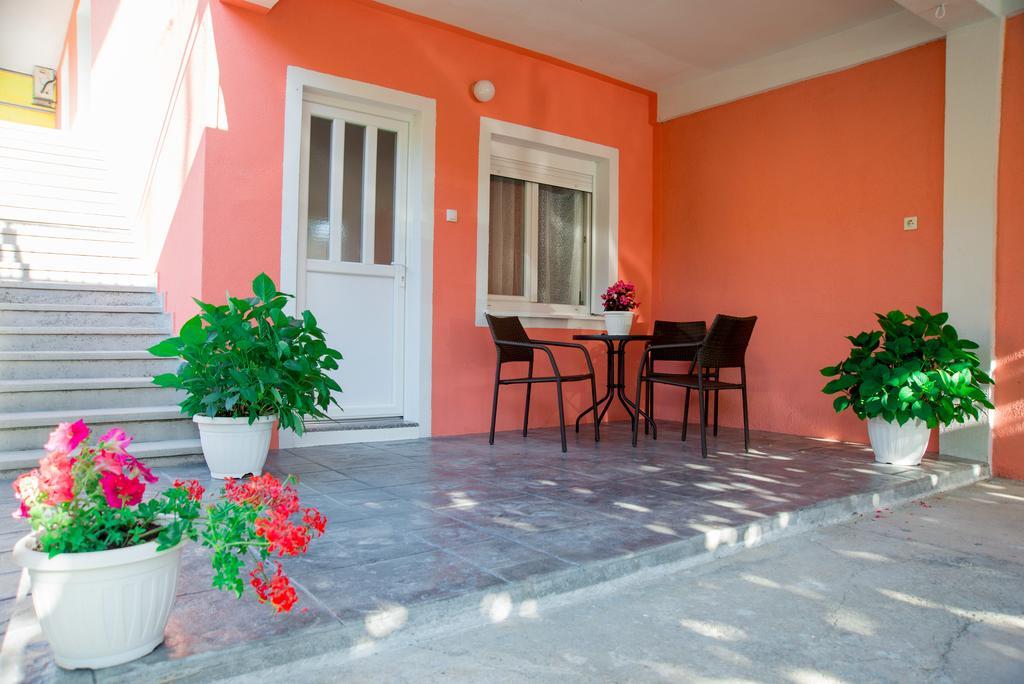Apartments Tila Требинье Экстерьер фото