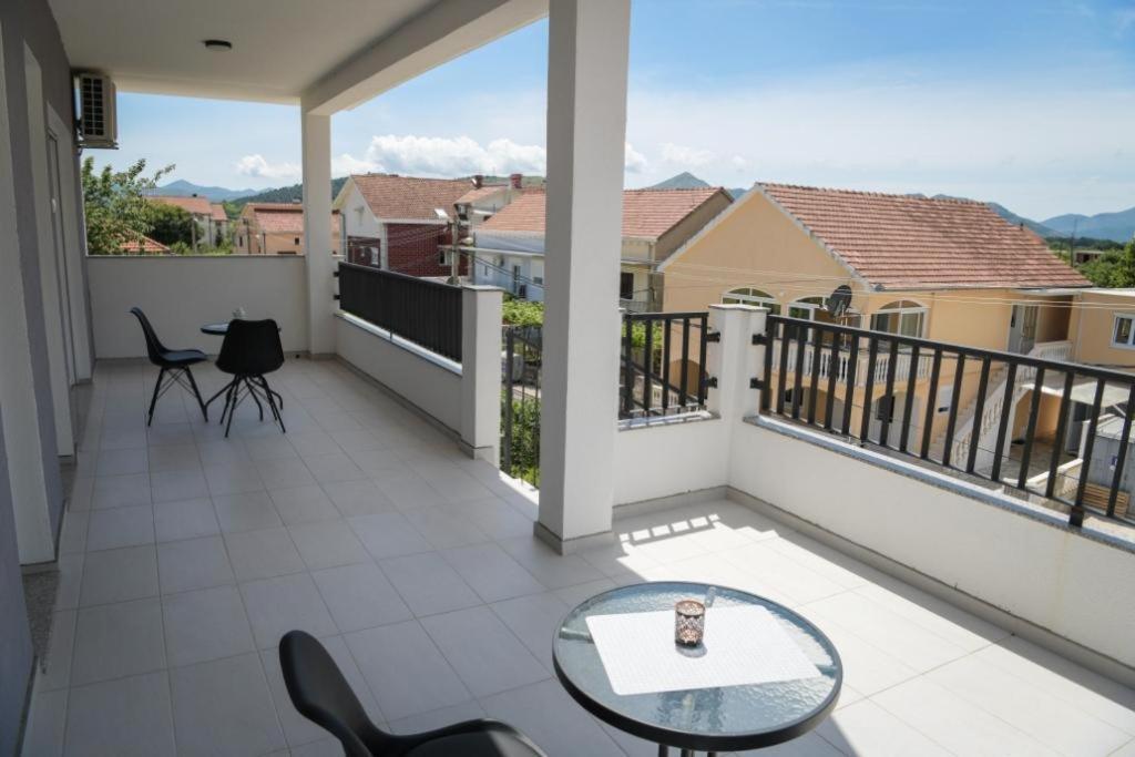 Apartments Tila Требинье Экстерьер фото