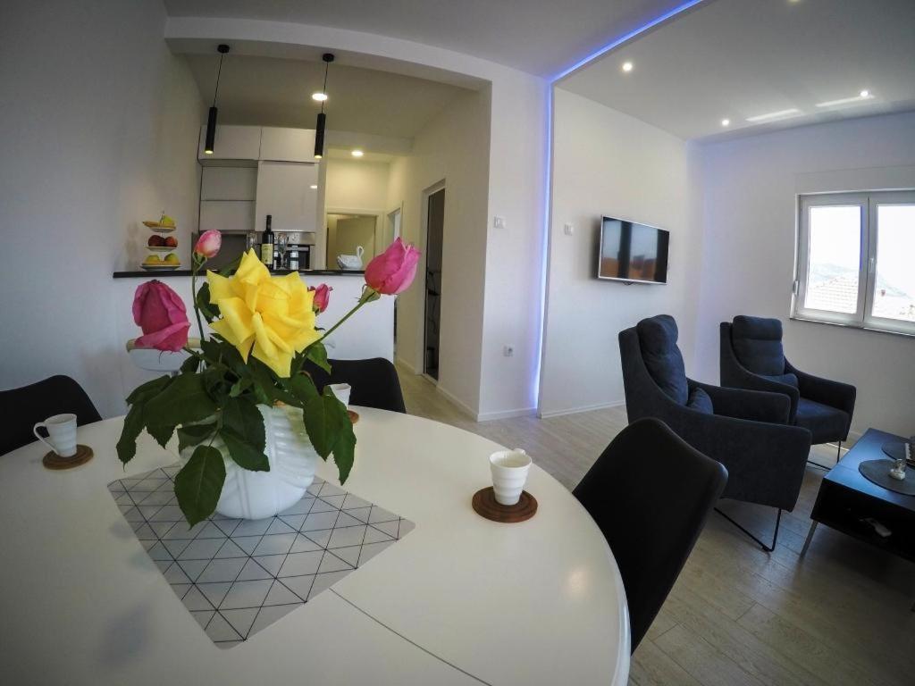 Apartments Tila Требинье Экстерьер фото
